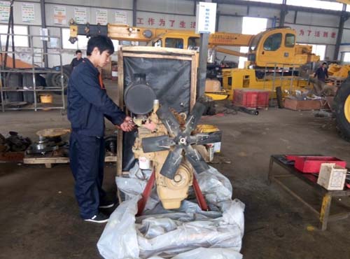 河南路友專(zhuān)業(yè)工程機械維修車(chē)間