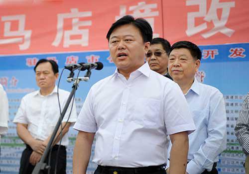 徐工壓路機助力107國道擴建，駐馬店市長(cháng)陳星下開(kāi)工令！
