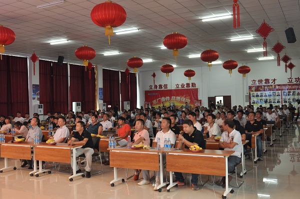 河南天助徐工挖機訂貨會(huì )圓滿(mǎn)落幕