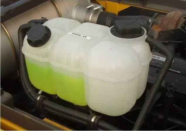 挖掘機水溫過(guò)高如何解決？
