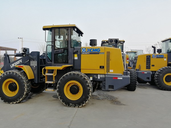 河南路友機械已備好大量徐工現車(chē)