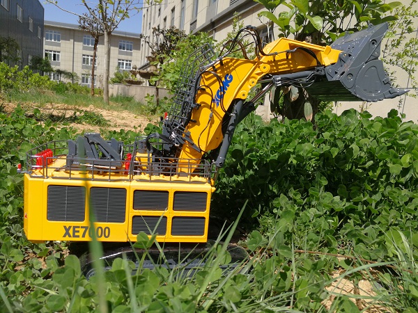 徐工XE7000挖掘機