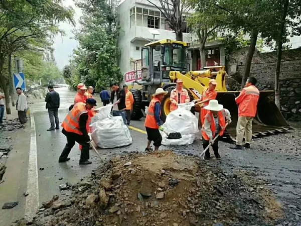 徐工裝載機助力隴南災區