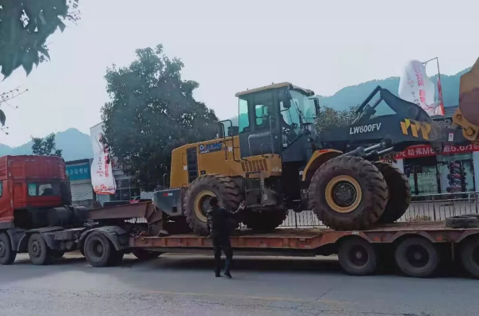 徐工LW600FV裝載機一切就緒準備奔赴一線(xiàn)