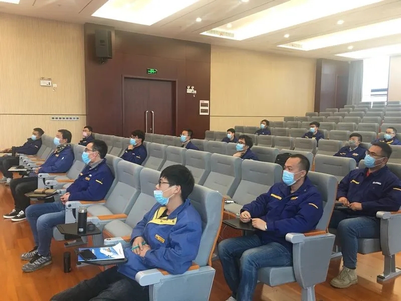 徐工組織海外服務(wù)工程師業(yè)務(wù)培訓，提升專(zhuān)業(yè)技能水平！