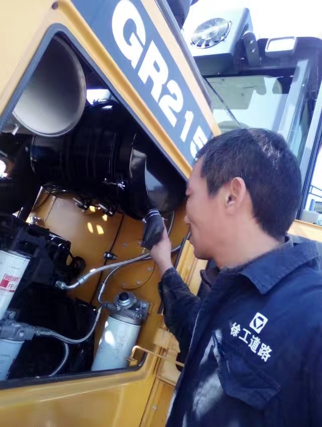徐工道路服務(wù)人員走訪(fǎng)河南地區大客戶(hù)