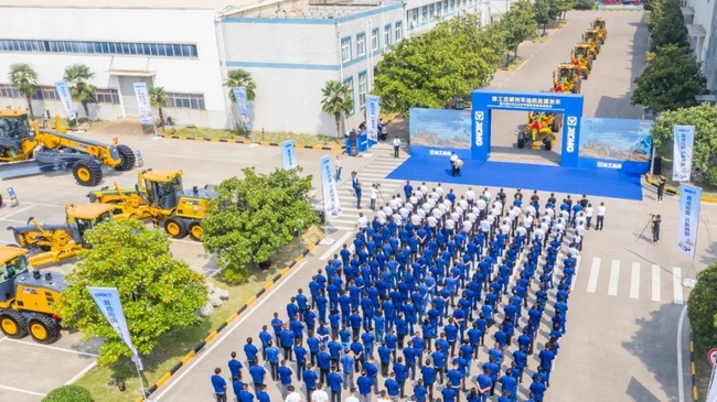 力拓集團定制徐工GR2605平地機批量發(fā)車(chē)