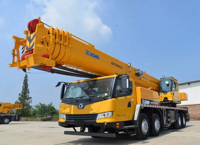 徐工QY50KD汽車(chē)式起重機額定起重量達到14.2t