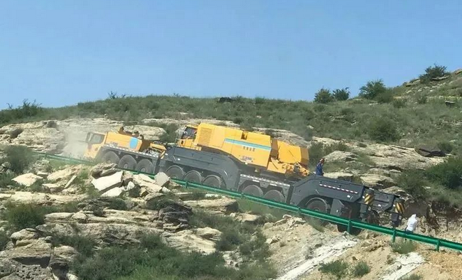 4000噸履帶起重機XCA1600全地面起重機戰績(jì)顯赫