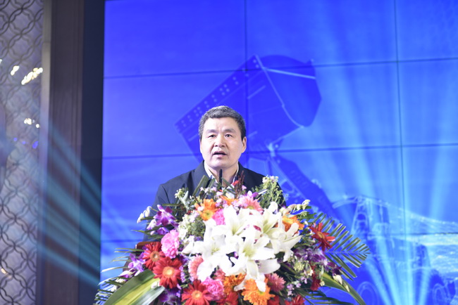 徐工機械副總裁 徐工鏟運機械事業(yè)部總經(jīng)理 黨委書(shū)記王慶祝致詞