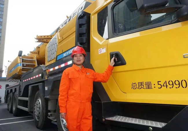 最美女吊車(chē)司機