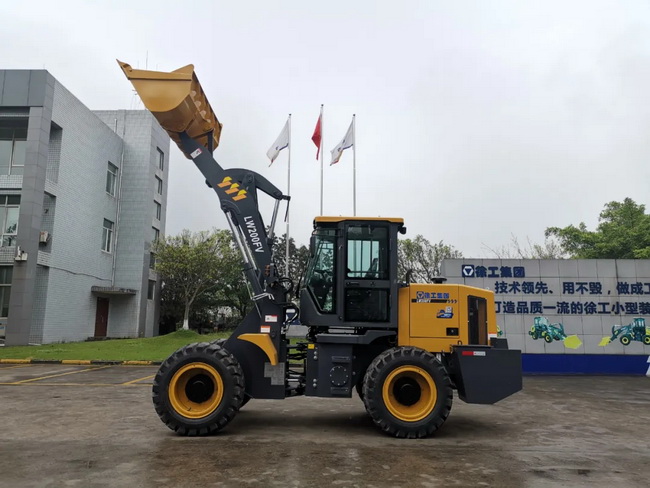 徐工LW200FV加強版裝載機順利下線(xiàn)