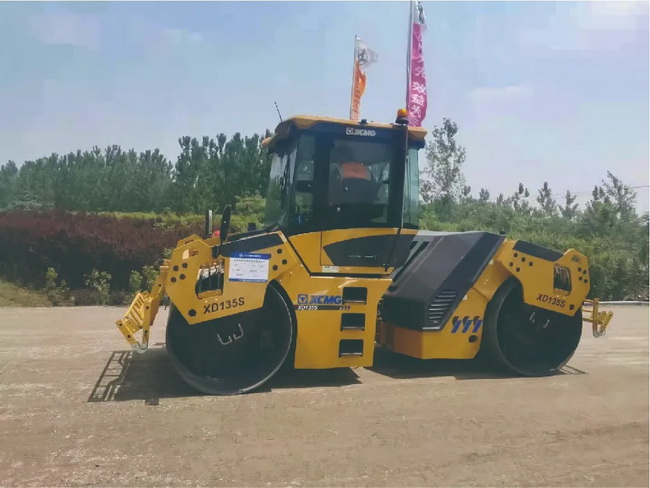 徐工XD135S助力某高速公路建設