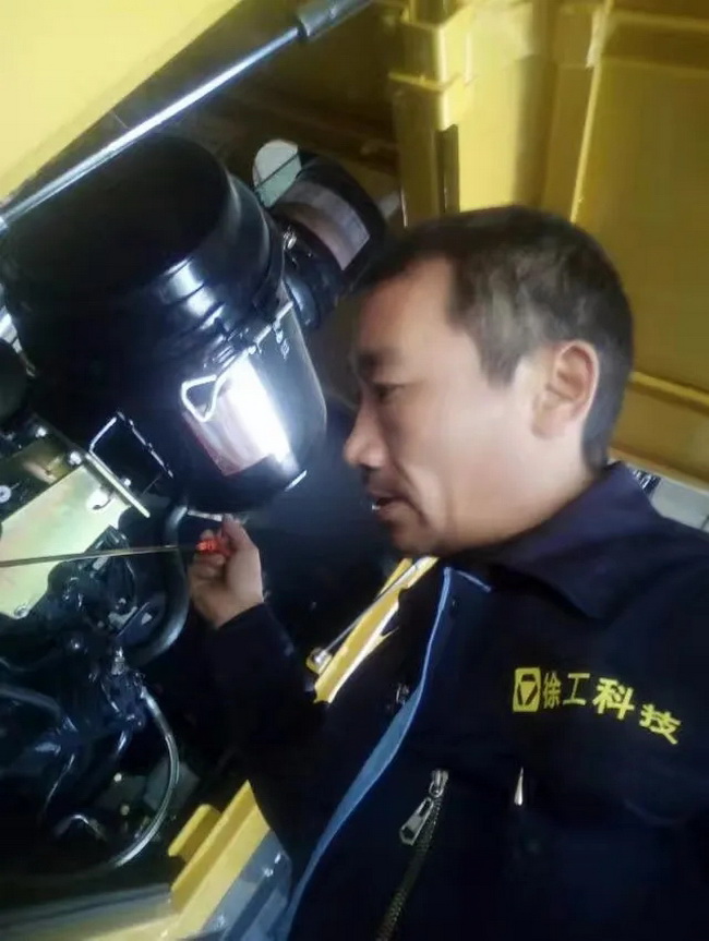 徐工裝載機秋季保養