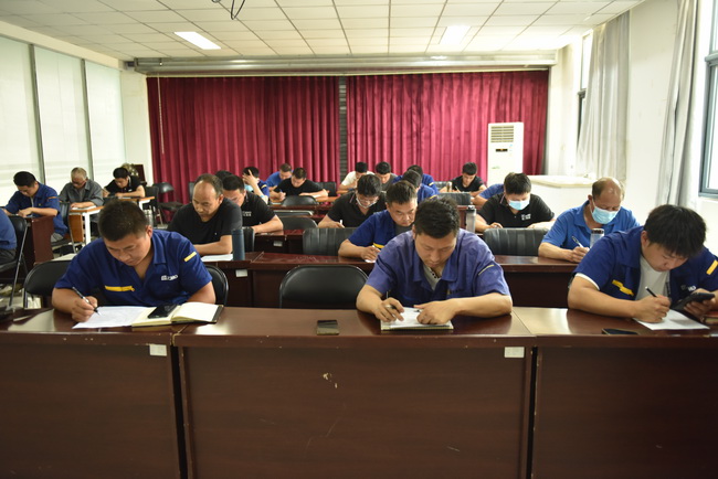 徐工電動(dòng)裝載機培訓考試