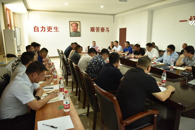 徐工重型備件公司中北大區經(jīng)銷(xiāo)商交流研討會(huì )暨備件促銷(xiāo)會(huì )議