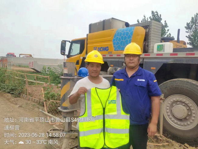 徐工起重守護吊裝安全行動(dòng)河南站